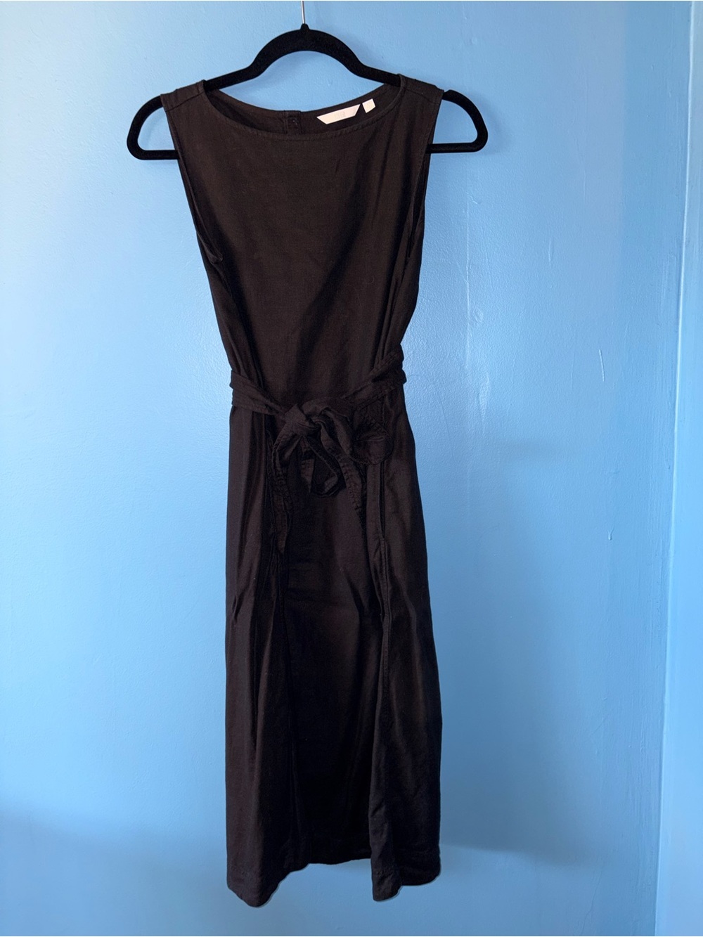 Uniqlo Dress XS Black Linen Blend Midi Sleeveless Pockets Boatneck EUC